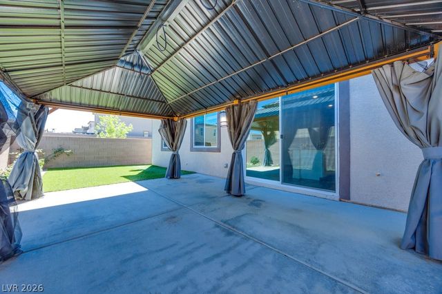 302 Mount Tyndall Street, Henderson, NV 89015