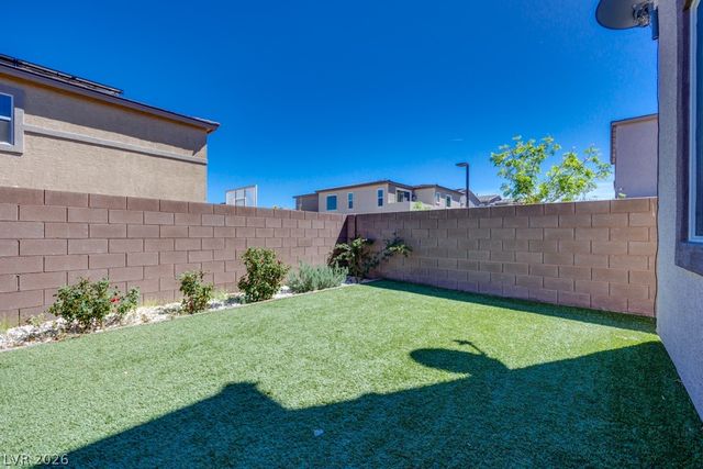 302 Mount Tyndall Street, Henderson, NV 89015
