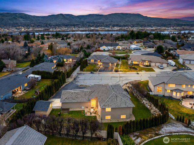 1953 Diamond Ct, East Wenatchee, WA 98802