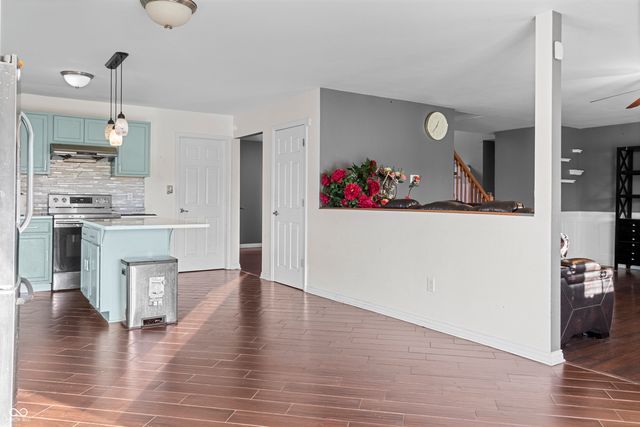 7302 Bruin Drive, Indianapolis, IN 46237