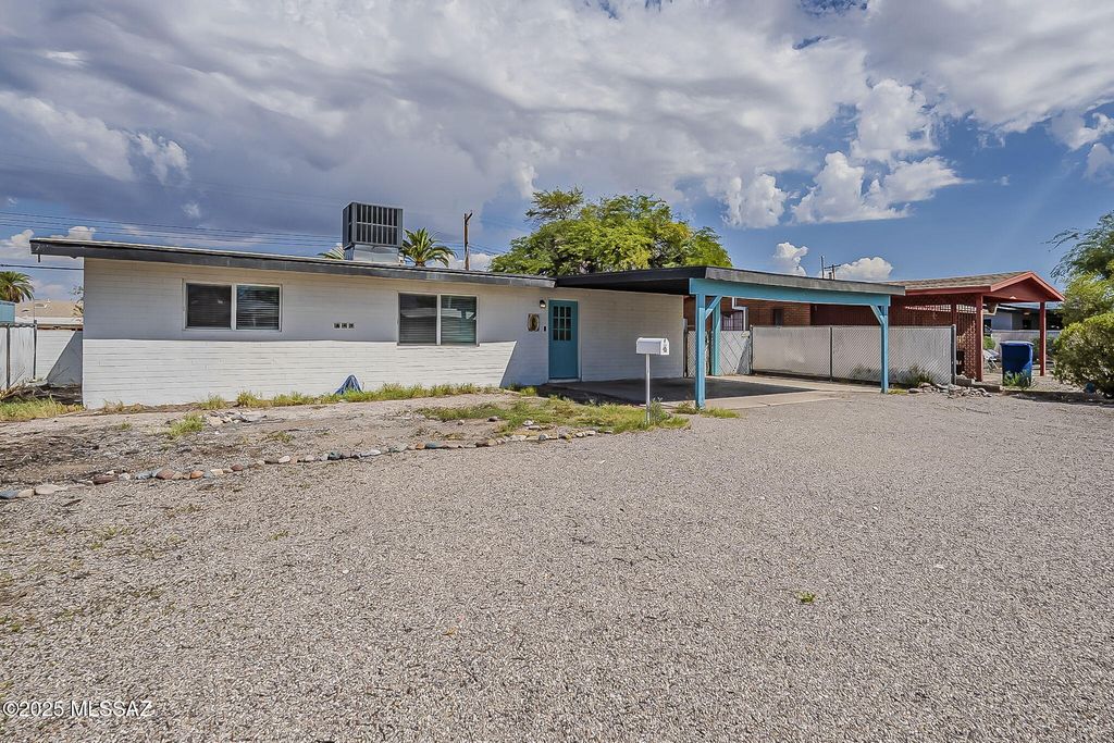 843 E Alturas Street, Tucson, AZ 85719