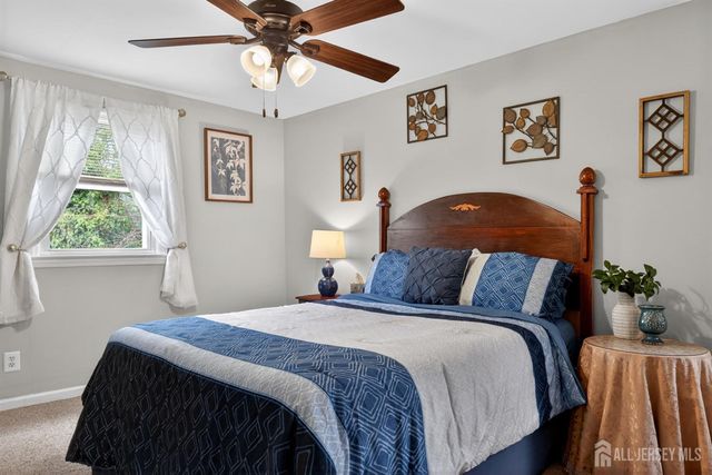 7 Spier Drive, Livingston, NJ 07039