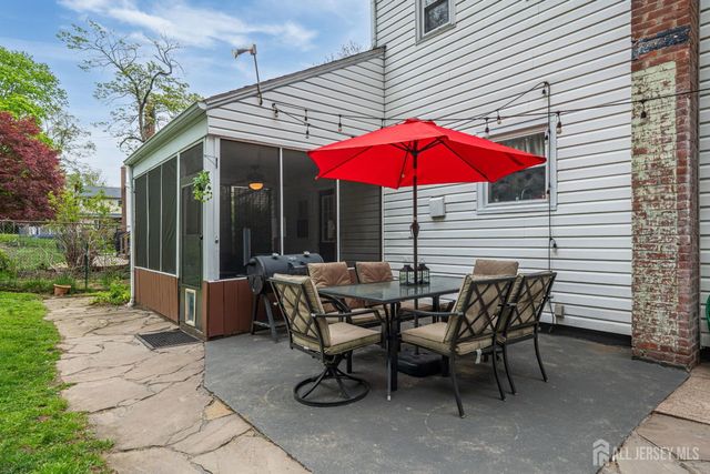 7 Spier Drive, Livingston, NJ 07039