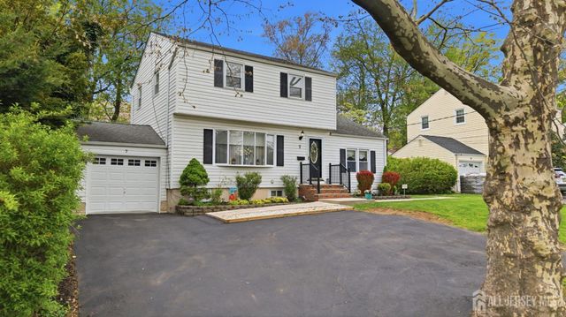 7 Spier Drive, Livingston, NJ 07039
