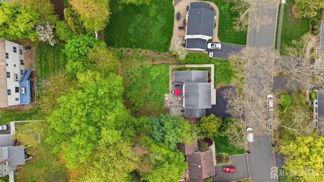 7 Spier Drive, Livingston, NJ 07039