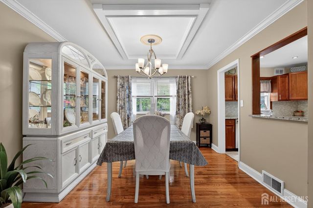 7 Spier Drive, Livingston, NJ 07039
