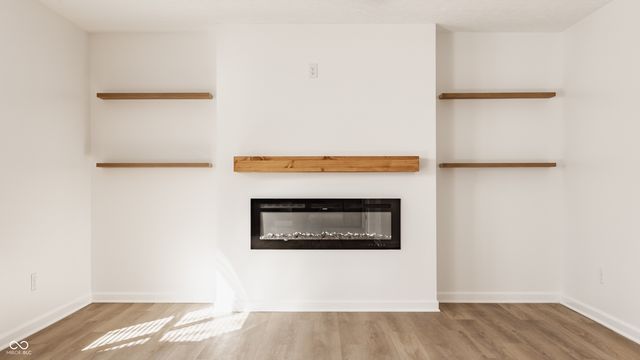 6365 W Oxford Lane, Mccordsville, IN 46055