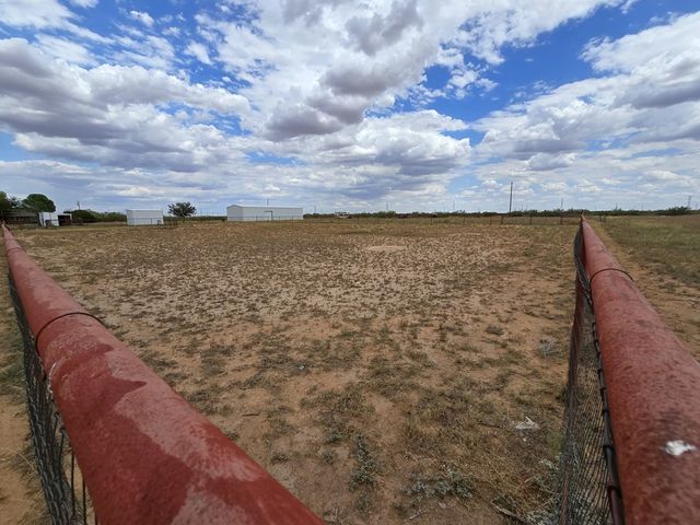 2740 County Rd C2000, Stanton, TX 79782