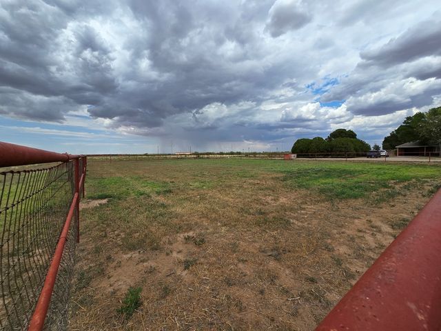 2740 County Rd C2000, Stanton, TX 79782