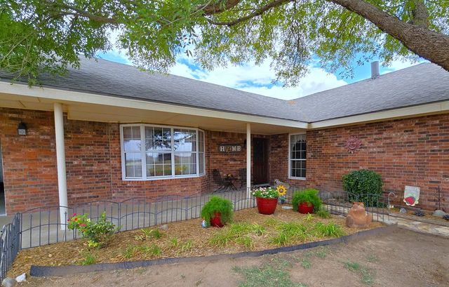 2740 County Rd C2000, Stanton, TX 79782