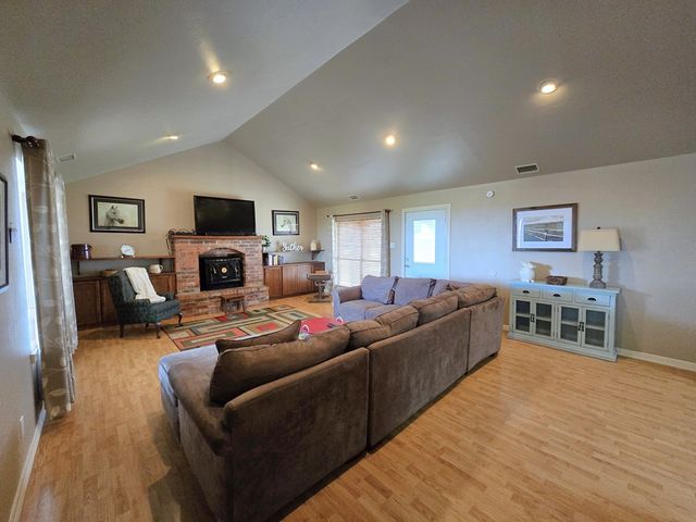 2740 County Rd C2000, Stanton, TX 79782