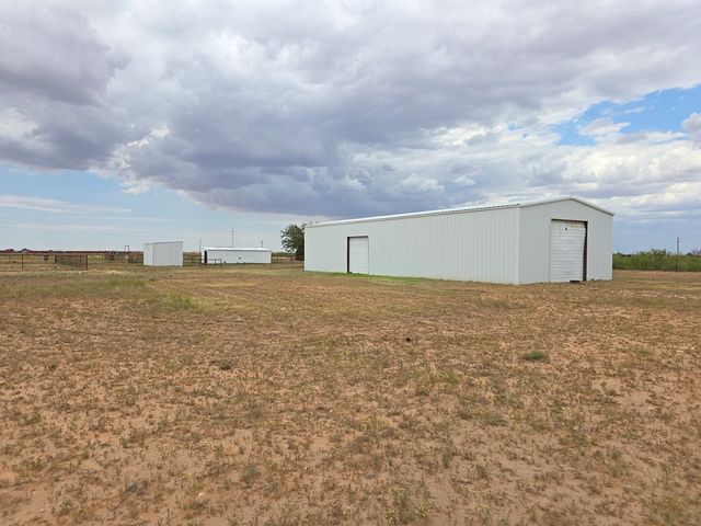2740 County Rd C2000, Stanton, TX 79782