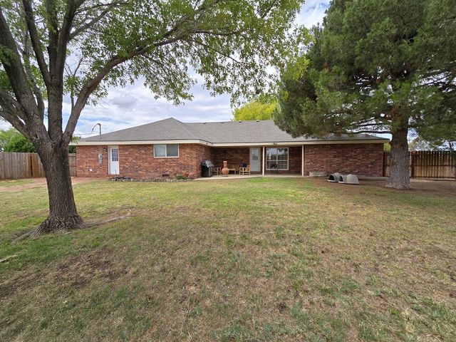 2740 County Rd C2000, Stanton, TX 79782