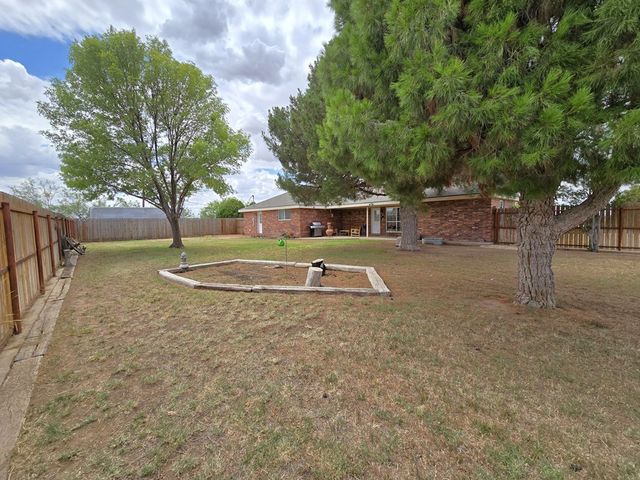 2740 County Rd C2000, Stanton, TX 79782
