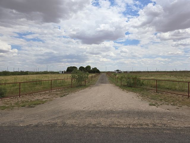 2740 County Rd C2000, Stanton, TX 79782