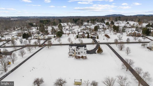 817 ARROWHEAD LN, Harleysville, PA 19438