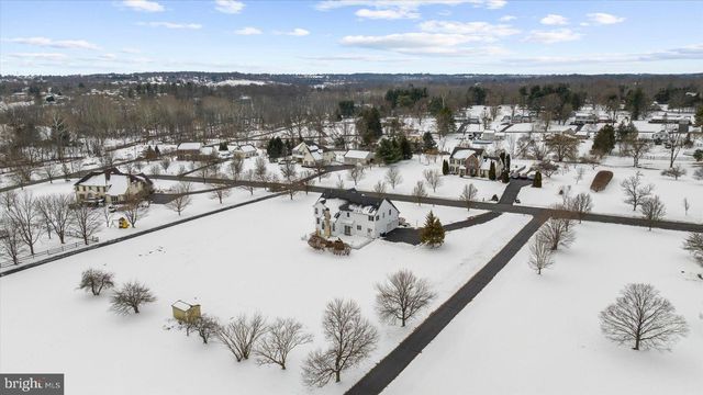 817 ARROWHEAD LN, Harleysville, PA 19438