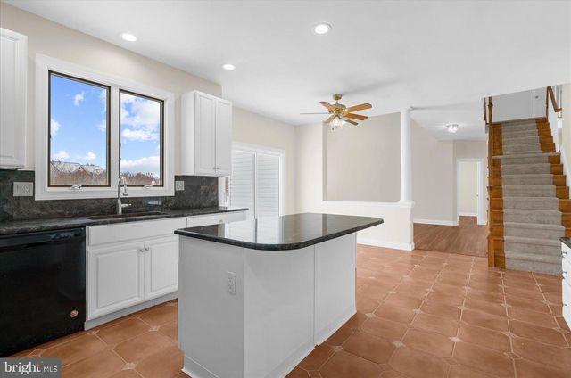 817 ARROWHEAD LN, Harleysville, PA 19438