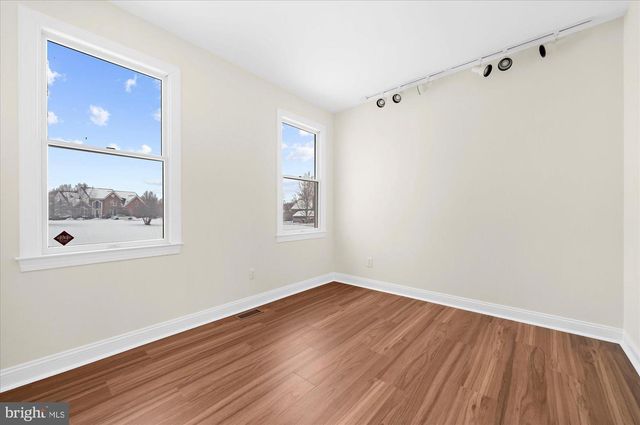 817 ARROWHEAD LN, Harleysville, PA 19438