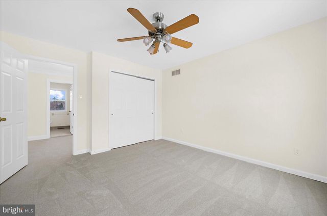 817 ARROWHEAD LN, Harleysville, PA 19438