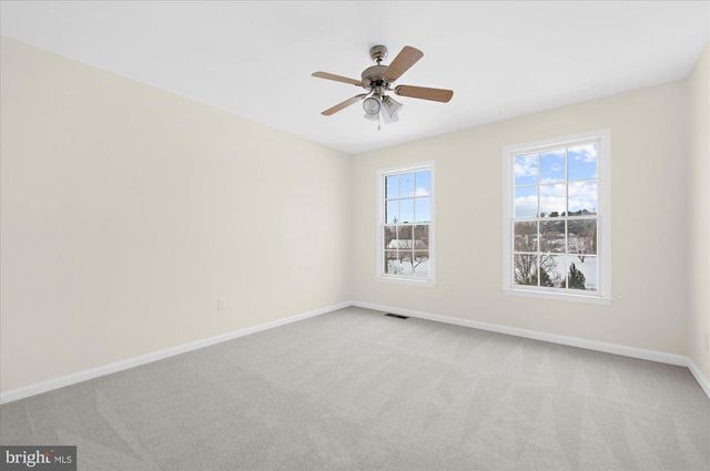 817 ARROWHEAD LN, Harleysville, PA 19438