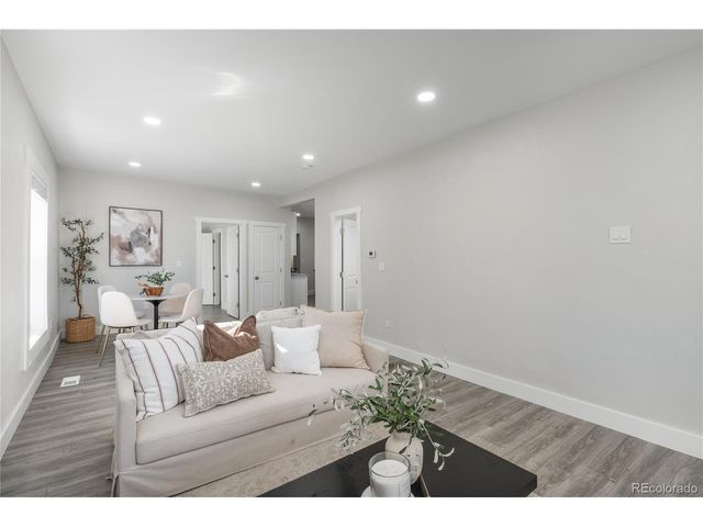 2339 S Acoma St, Denver, CO 80223