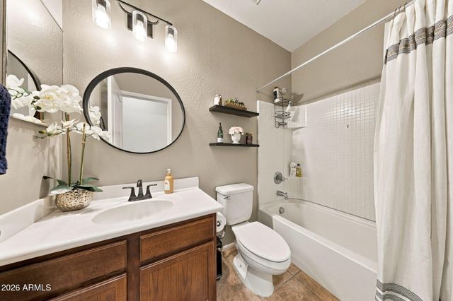 33336 N SANDSTONE Drive, San Tan Valley, AZ 85143