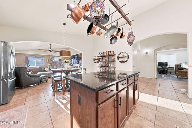 33336 N SANDSTONE Drive, San Tan Valley, AZ 85143