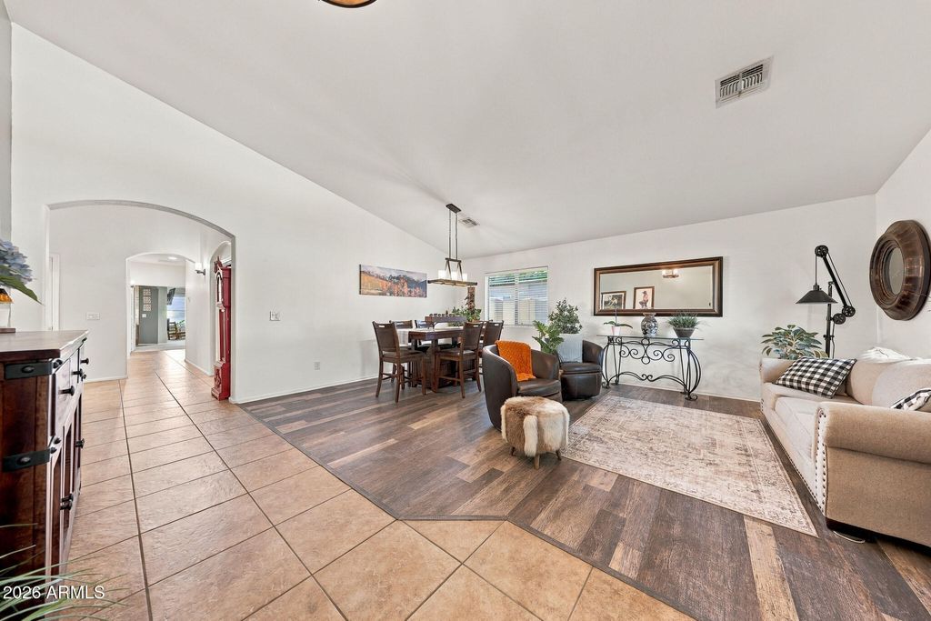 33336 N SANDSTONE Drive, San Tan Valley, AZ 85143 — photo 2