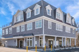 110 New York Avenue 3C, Huntington, NY 11743