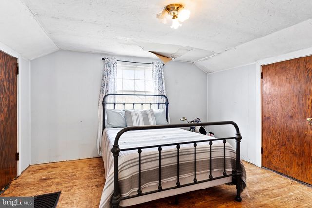 633 NEWPORT RD, Duncannon, PA 17020