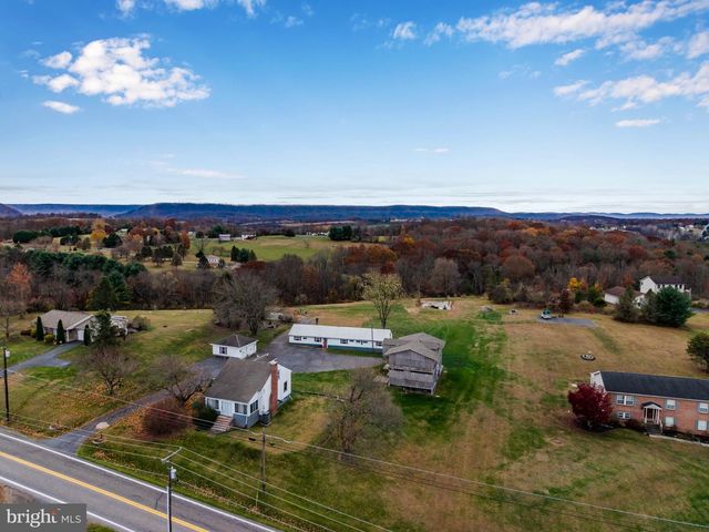 633 NEWPORT RD, Duncannon, PA 17020