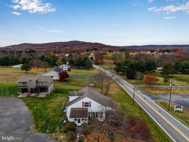 633 NEWPORT RD, Duncannon, PA 17020