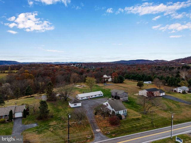 633 NEWPORT RD, Duncannon, PA 17020