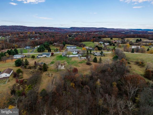 633 NEWPORT RD, Duncannon, PA 17020