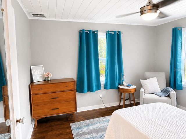 926 29TH STREET N, St Petersburg, FL 33713