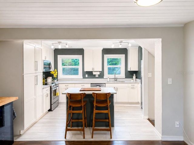 926 29TH STREET N, St Petersburg, FL 33713