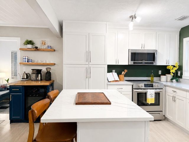 926 29TH STREET N, St Petersburg, FL 33713
