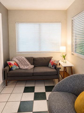 926 29TH STREET N, St Petersburg, FL 33713