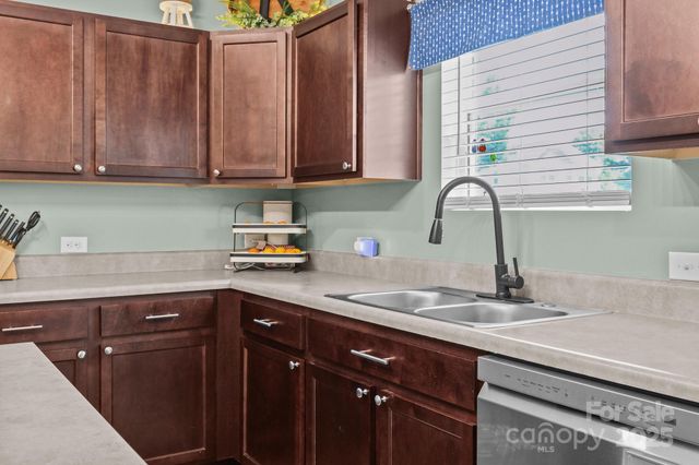 2301 Amesbury Court, Albemarle, NC 28001