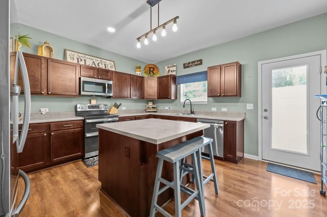 2301 Amesbury Court, Albemarle, NC 28001