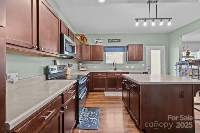 2301 Amesbury Court, Albemarle, NC 28001