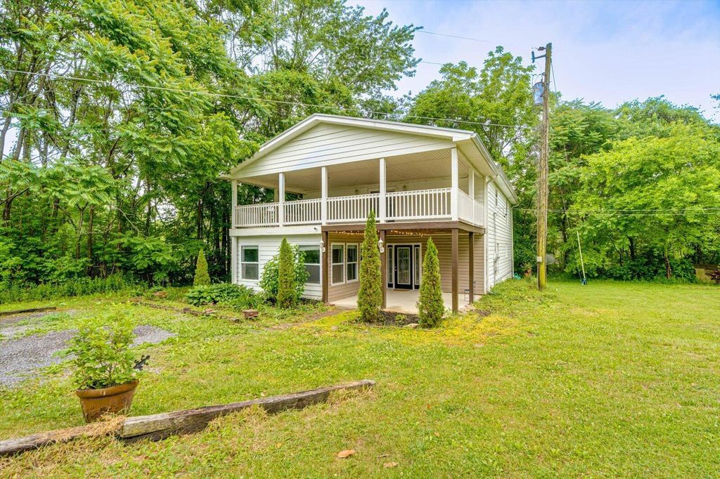5313 Taft Highway, Signal Mountain, TN 37377