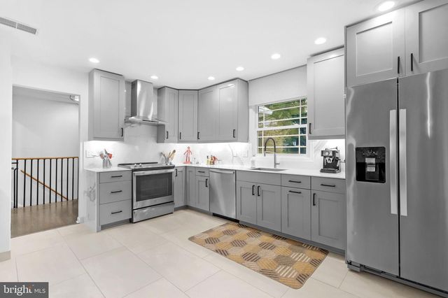 7902 CARTERET RD, Bethesda, MD 20817