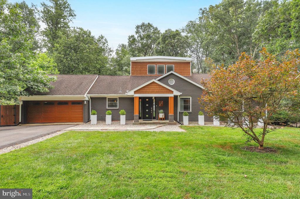 7902 CARTERET RD, Bethesda, MD 20817