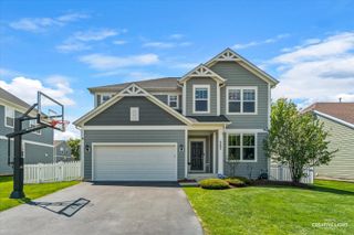 247 Carole Street, Sugar Grove, IL 60554