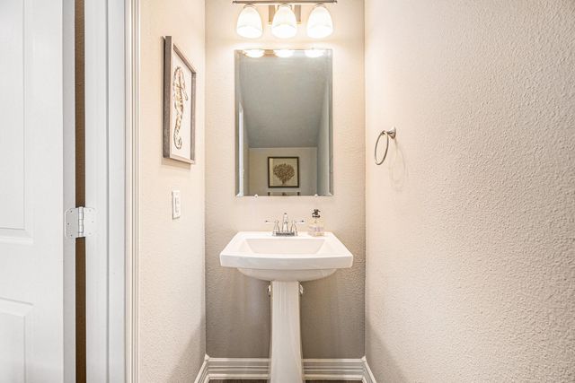 5711 Greenwood Colony Court, Houston, TX 77059