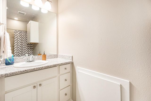 5711 Greenwood Colony Court, Houston, TX 77059