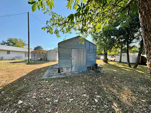 102 Capri Drive, Melbourne, AR 72556