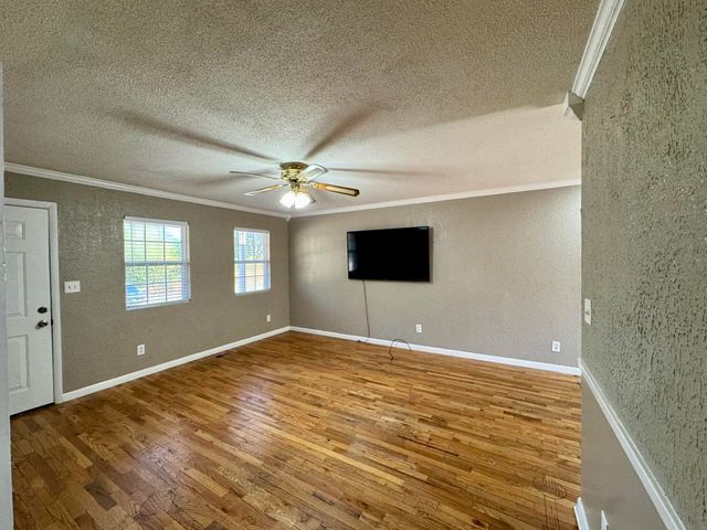 102 Capri Drive, Melbourne, AR 72556